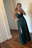 I love the color and how it fits! Very formal, a little too long though. - Pili L.