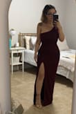 A chic, elegant, and gorgeous dress. I love it and I am wearing this to a wedding. - Thais V.
