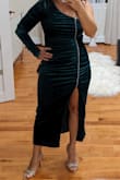 Elegant dress, the fit is very flattering and the material quality is nice. - Lana P.