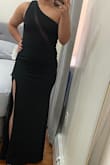 I got the dress in Medium. Fits true to size. - Yenelly M.