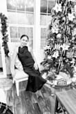 This dress is a definition of sophistication and elegance! I wore it on my 40th birthday pictorial. It's perfect. - Juvelyn W.