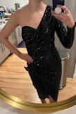 I couldn't resist this dress! This fits true to size, usually a medium but small in Lulus. Perfect for New Year's Eve! I wish the zipper was on the sleeveless side to make it easier to get into but it's worth it. - Natalie T.