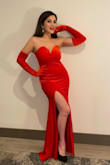 I loved the dress! Felt so comfortable in it. - Monia G.