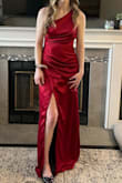 Gorgeous dress! Using the fit tool was super helpful in finding my daughter's size. She is 5'8" and wore 2" heels. If I'd have allowed enough time I'd probably have had it taken up a couple of inches because it's pretty long. But she loved it and we couldn't have been more satisfied with the purchase! (I will say that it takes some time to get the wrinkles out, so allow for that or take it somewhere to have it done.) - Sarah D.