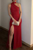 The dress is absolutely beautiful and elegant. I wore it for my friend's wedding. - Fatima