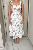 This midi dress it's perfectly to hangout with your besties!!! I suggest this to have a cool morning o evening event! On gardens or beach! This is a "must outfit in your baggage wardrobe" for a Cancun's vacation!!
See you soon Cancun - Carlos L.