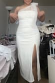 La calidad es muy buena pero si piensas usar una faja por debajo te recomiendo pedir una talla más pequeña
Translated by Lulus staff:
Quality
The quality is very good but if you plan to wear a girdle underneath I recommend ordering a smaller size - Judith O.