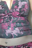 I wore this jumpsuit. Pretty but after a while it started ripping!!! - Susana C.