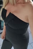 Great material, fits well but a bit snug. It was hard with the zipper to pull up. Once done, it stayed. Me encanta. - Enriqueta R.