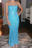Beautiful color that has nice detail. It fits nicely even with small bust. - Ana Z.