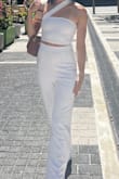 Originally ordered a S (5'4, 135lb) and had to send back for an XS. Exchange service was super quick though and got it done within one week! I was able to wear for bridal brunch and wedding dress shopping! Made me feel like an edgy bride and got compliments from everyone on the outfit. - Emily L.