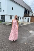 Used for July wedding! Was lightweight and flowy - Gabrielle L.