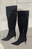 Bonjour, Je vous écris ce message pour vous informer que sur le site c'est écris que la taille 6.5 correspond à une taille 39 (taille française) 
Hors les chaussures me vont beaucoup trop petite. J'ai mis un beau budget pour cette paire que je voulais vraiment, le retour de France coûte 55¬ (+ de la moitier du prix). Je n'ai pas les moyens de rester comme ça, pouvez vous essayer de me trouver d'autre solution ? - Laurine F.