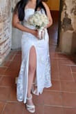 Really beautiful dress. Perfect!
I bought it online and I didn't imagine it would be so beautiful. - Camil S.