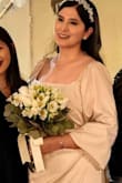 Me encanto, quedo justo a la medida, lo utilice para mi boda por civil , no necesito ningun ajuste 
Mido 1.75 mts y peso 85Kg asi que quedo super bien, soy de México. - Gema I.