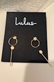 Must be cheaply made because one earring was broken before I even took it out of the package. Very disappointed because I was looking forward to wearing these for a special night out. Otherwise, they would have been great. - Paris D.