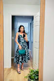 I'm 5'4, 24 in waist, XS fit perfectly. This dress is gorgeous in person- the fabric is amazing!  The green is gorgeous.  Perfect for Spring!!!! - Anne H.