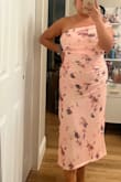 This dress fits perfectly. I am 5 feet, 150lbs and ordered size large. - Cynthia G.