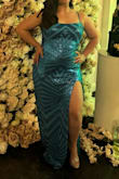Me encantó el vestido, la talla corresponde con mis medidas, me quedó un poco largo porque soy de baja estatura pero lo compensé con unos tacones altos. Es tal cual como en la foto. Lo recomiendo.

Translates To: I loved the dress. The size was true to size. It was a little long on me because I'm short, but I made up for it with some high heels. It's exactly as pictured. I recommend it. - Isabel M.