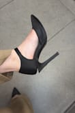 They were absolutely stunning and held my foot super well, BUT unfortunately they broke after one wear :( - Inbar S.
