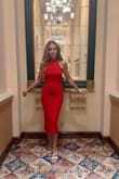 It's a beautiful dress that makes me feel like a superwoman, secure and elegant!! I really recommend this dress, girls! - Laura A.