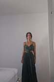 It's perfect for a summer wedding. The fabric is really good and the fit is perfect, I love it ! - Roberta M.