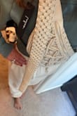 Not sure how to wear it with such a long strap!
Really cute otherwise. - Lesly F.