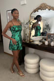 My daughter was very satisfied with her dress. - Sabina C.
