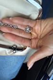 Very disappointed with the quality. The bag broke the very first time I used it. The chain completely came apart at the connection point, as shown in the photo. I wasn't using it roughly or carrying anything heavy, so this is clearly a quality issue. Very disappointing, especially for a bag that should be durable enough for normal use. I would not recommend it. - Mafer M.