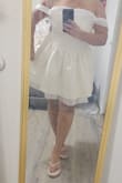 It is very fit but the zipper doesn't close fully - Farina A.