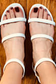 Very comfortable from the first second. What I love about them: the look elegant (I wore them to my wedding reception - thanks to flat heels no problem standing for a long time), but can also be worn casually. I am so glad I bought them, also perfect for hot summer days and nights! - Franziska S.