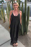 I wore this while I was pregnant and it was so comfortable! This will work without a baby bump too (and it has pockets!). - Erin M.