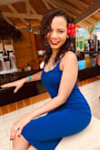 I liked this dress, the color was very nice ans it fit great, I just wish it was more tight on the waist but it looks great with red lipstick. ;) - Paola B.