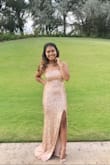 Fits well. I loved it, perfect for special occasions. - Romina G.