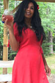Eu amei meu vestido usei no 4 Th July e recebi muitos elogios!!

I loved my dress I wore on 4 th July and got a lot of compliments !! - Simone K.
