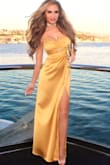 Wow! This dress is gorgeous and fits so lovely on! I wore it to a yacht wedding and received so many compliments on it! Doesn't disappoint!  Super in love with it! #lovelulus 

Loved it so much I made it my insta and FB profile pic! For more details on it visit my blogging site on insta at Tricia.e.s - Patricia S.