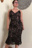 This is such a stunning dress. I first got it in a M and did not read the fine print about getting a size bigger if you have fuller hips (I have an hour glass figure). Everything fit but the hips as a M. So I upped my size to a L and now I have much more room. Ps. The exchange was very easy to make and cost nothing and I got my new dress back in 3 days instead of 7!!!
 As I am 5'1 the dress will be to shin length instead of knee which is perfectly fine by me. The dress really is top quality and is also very comfortable. The surprise was I am a size 34dd and I do not need a bra for this dress, the fabric and straps certainly give really great support. I am truly excited about this dress and highly recommend it. I still can not believe the price for the great quality. - Katie B.