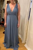 Makes you look like a greek goddess. Would have loved it to have a lower back - Jacqueline D.