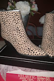 Talla perfecta! Lucen tal cual la foto!!! Soy de la ciudad de México, y pedí el número de zapato que acostumbro, son muy cómodas y bonitas y llegaron antes de lo que esperaba - Sheyla B.
