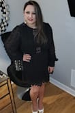 I love the dress and the style, size run good - Elza I.