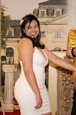 Eu me senti super confiante e sexy nesse vestido. Nunca me senti Confortável em usar vestido sem sutiã, mas esse tecido é maravilhoso e ficou perfeito! - Tekka G.