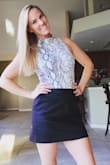 I read reviews to help select the right size. I went with medium and I'm so glad I did! I have a tiny mommy pooch after 3 babies so it fit spot on! And it has pockets! Lol - COURTNEY S.