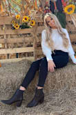 They're perfect. I love everything about them! - Leslie H.