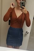 I ordered size 2 its stretchy. Fits well and not too short. - Anastasia O.