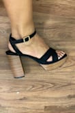 It has very wide straps, for a thin order, it is not very comfortable - Marcela C.