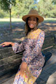 I purchased this as a part of a 40th birthday present for my wife's photo shoot. - Lowell J.