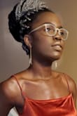 Exactly as pictured. 
This earring was a minimalist beauty! 
Definitely recommend. - Ife B.
