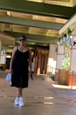 This shoes goes along with dress or with any other outfits and comfortable to walk around - Florencia B.