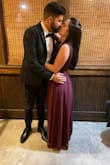 Lo utilice para mi boda civil y quedo espectacular, la caída, la tela, posiblemente uno mas pequeño me ajusta mas el busto, pero definitivamente hermoso. Volvería a comprar sin pensarlo y mas que tiene una variedad de colores. - Diana G.