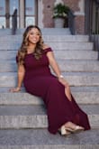 Thick, flattering material! I just hoped this dress would cover my arms a little more, but ultimately I loved this dress and wore it for my graduation pictures! - Amina C.